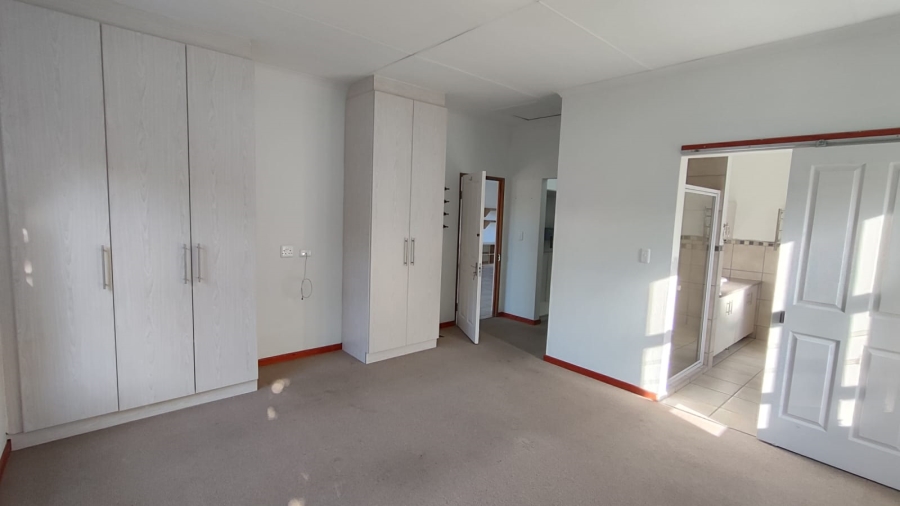 2 Bedroom Property for Sale in Stilbaai Wes Western Cape